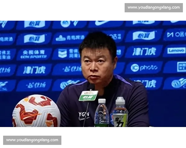 于根伟坦诚回应球迷建议:王秋明替补实为战术后手 于根伟坦诚回应球迷建议:王秋明替补实为战术后手